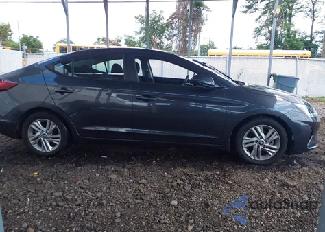 2020 Hyundai Elantra Sel z USA, uszkodzony, nr VIN 5NPD84LF8LH570384